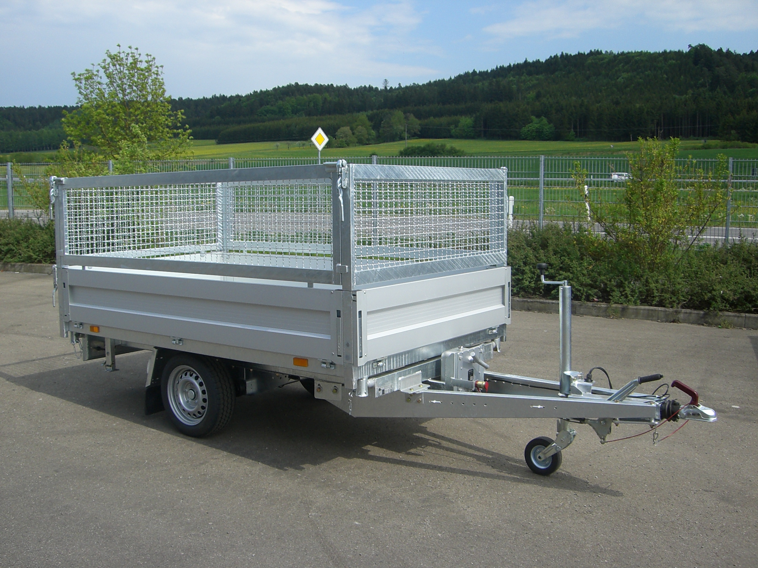 Hochlader_einachs_Maschengitter